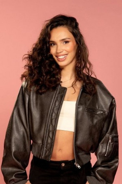 Photo of Léonie, Acting
