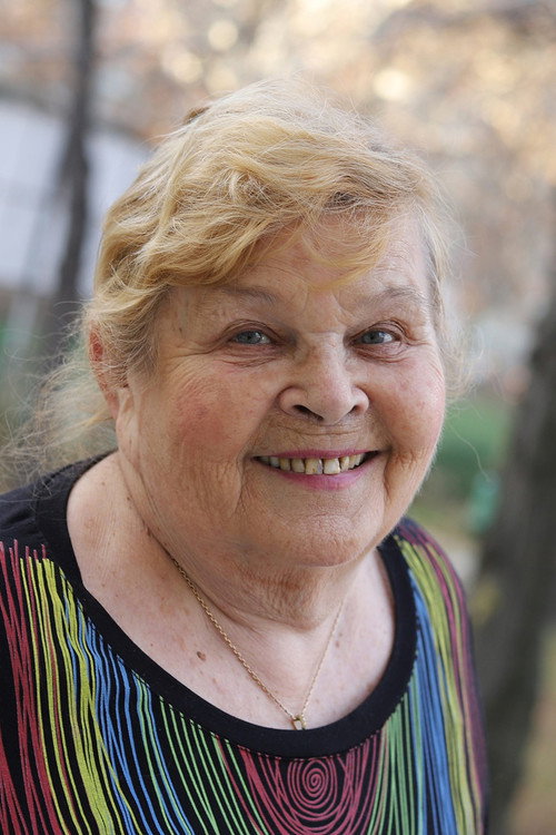 Photo of Ivanka Devátá, Acting