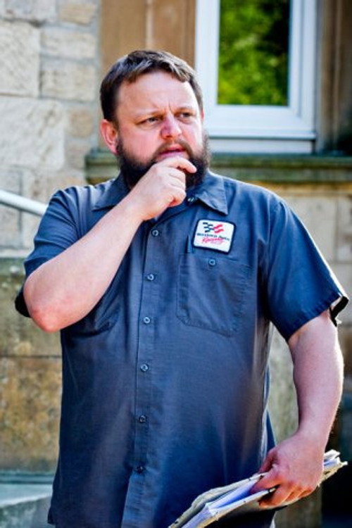 Iain Davidson profile