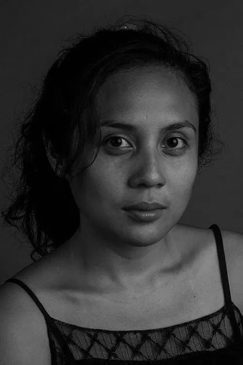 Claudia Enriquez profile