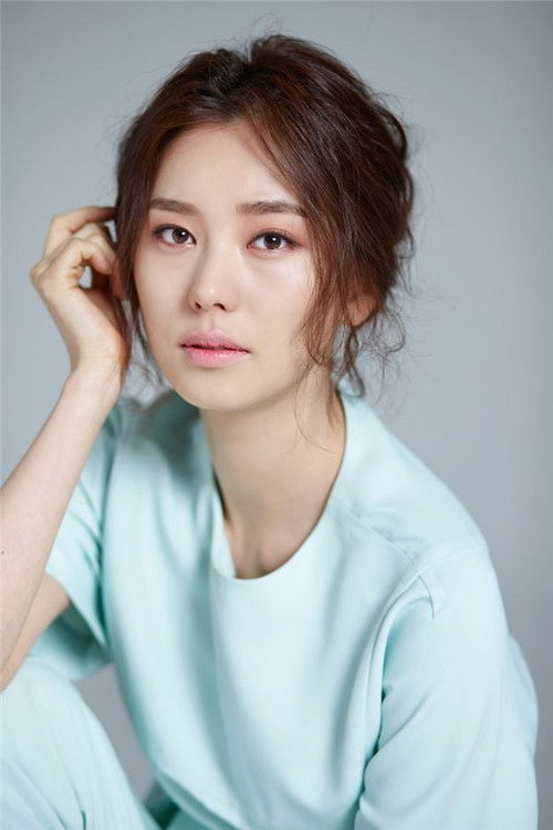Hwang Sun-hee profile