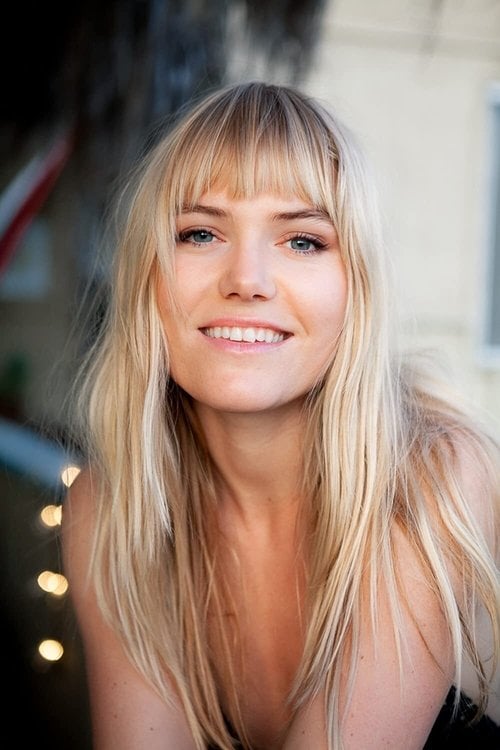 Photo of Julia Sandström, Acting