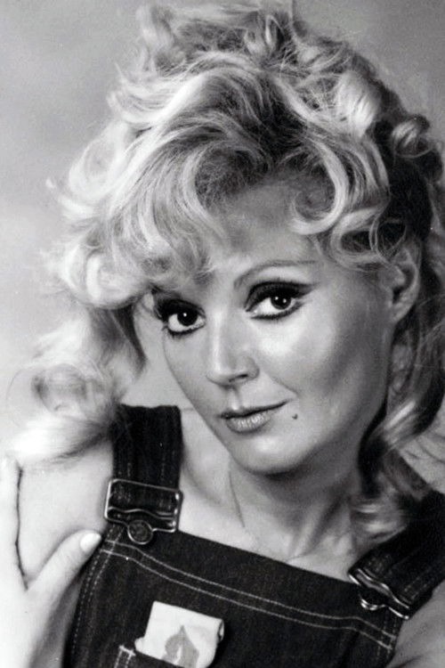 Estela Molly profile