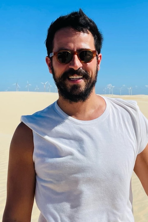 Victor Rocha profile