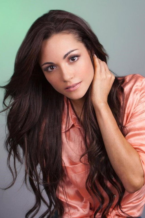 Sharlene Taulé profile