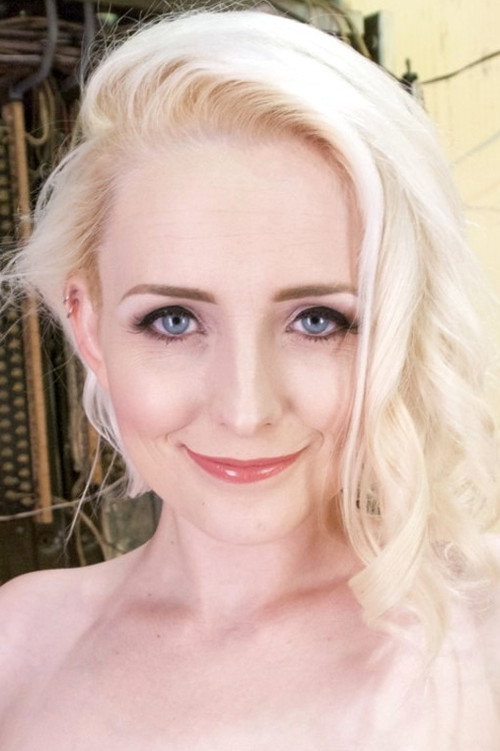 Photo of Lily Lovecraft, Acting