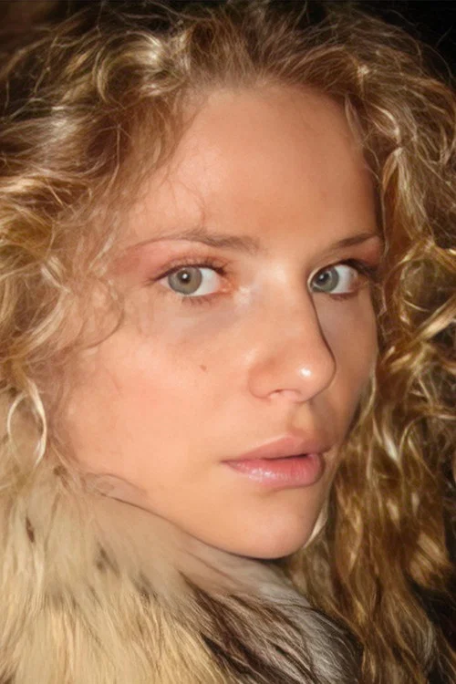 Photo of Ava Loraschi, Acting