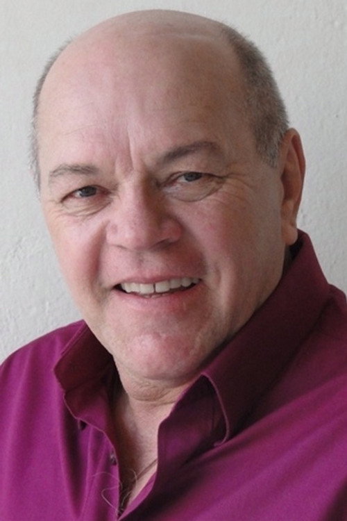 Carlos Meceni profile