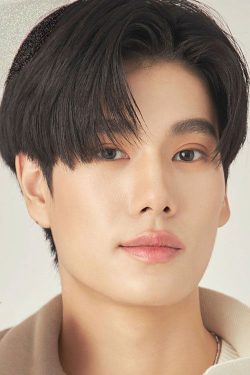 Phuwin Tangsakyuen profile