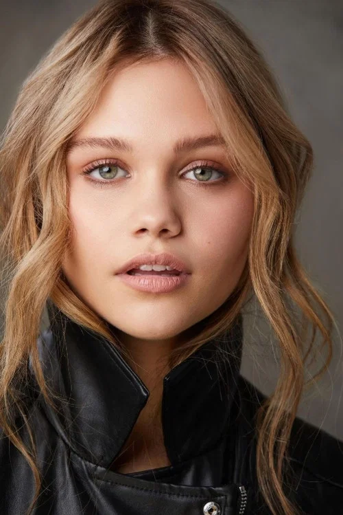 Photo of Erin Robinson, Acting