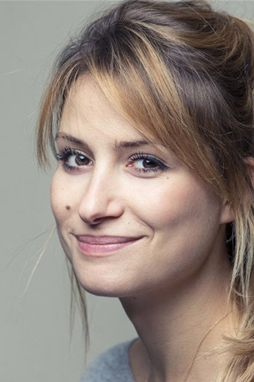 Photo of Julie Cavanna, Acting