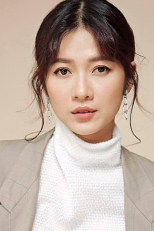 Photo of Oanh Kiều, Acting
