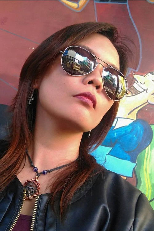 Chloe Veloso profile