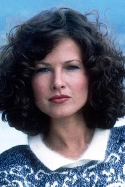 Photo of Elyssa Davalos, Acting