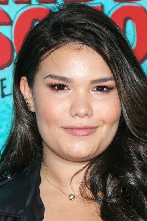 Madison De La Garza profile
