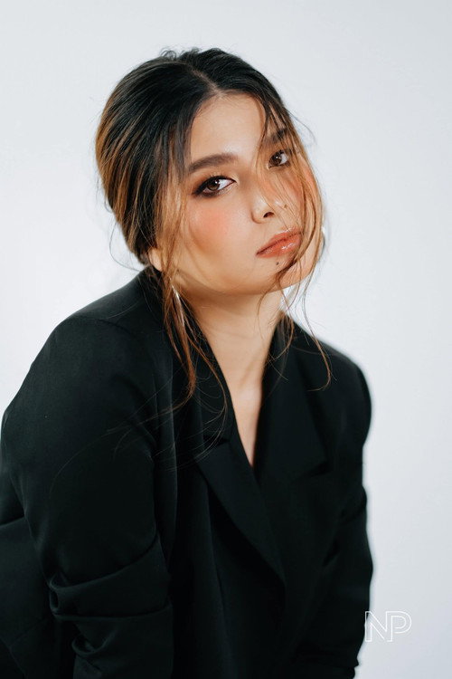 Anji Salvacion profile