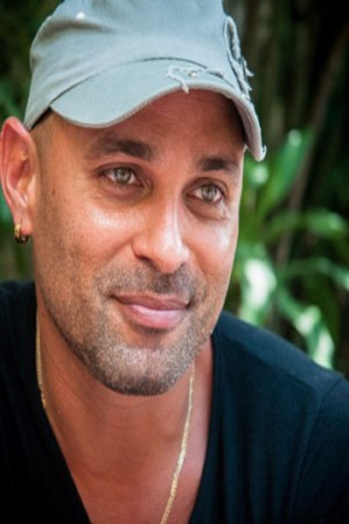 Photo of Alberto Yoel, Acting