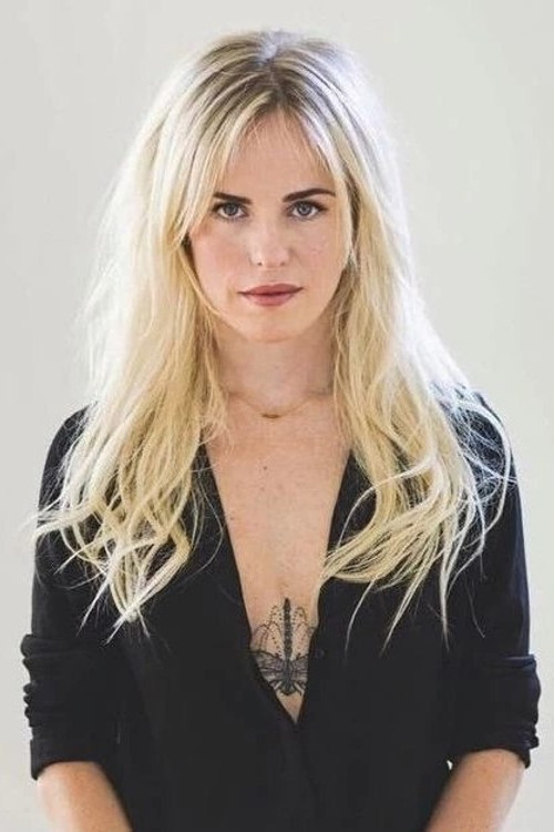 Josje Huisman profile