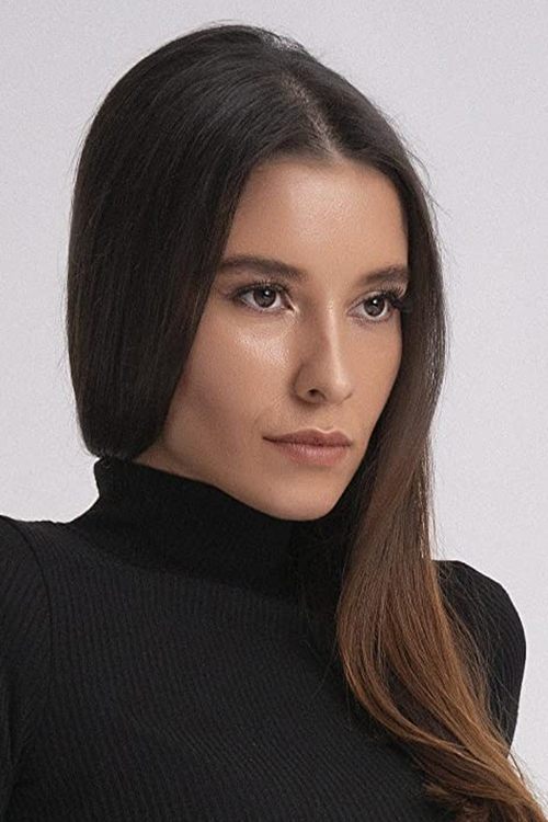 Açelya Özcan profile