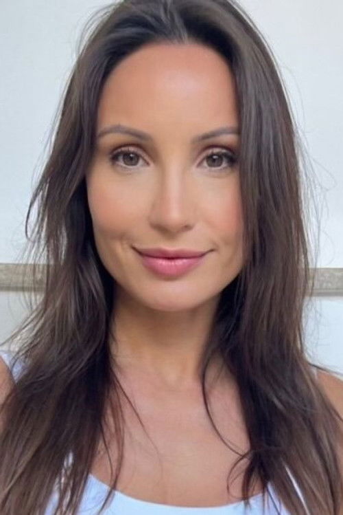 Paola Rodrigues profile