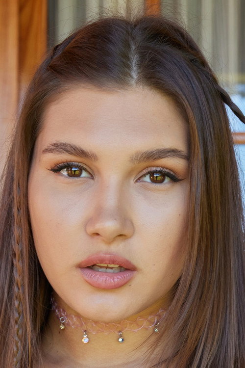 Photo of Ellie Luna, Acting