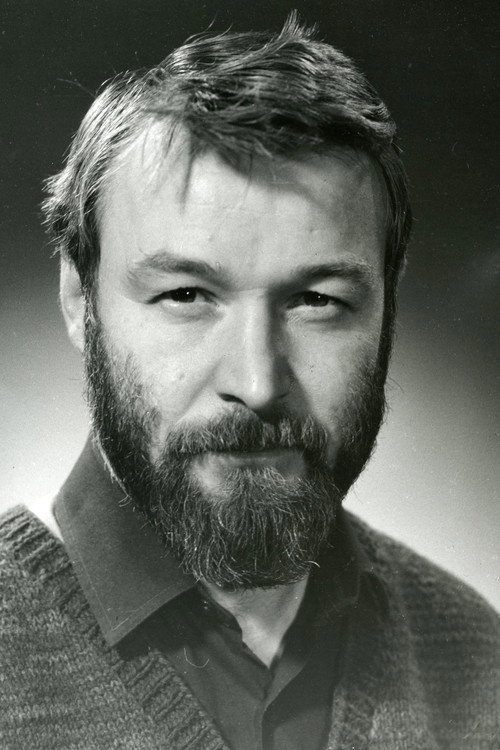 Photo of Valentin Kuik, Writing