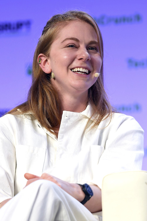 Photo of Simone Giertz, Acting