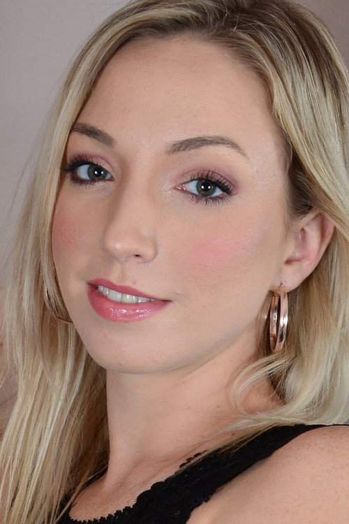 Photo of Zoe Parker, Acting