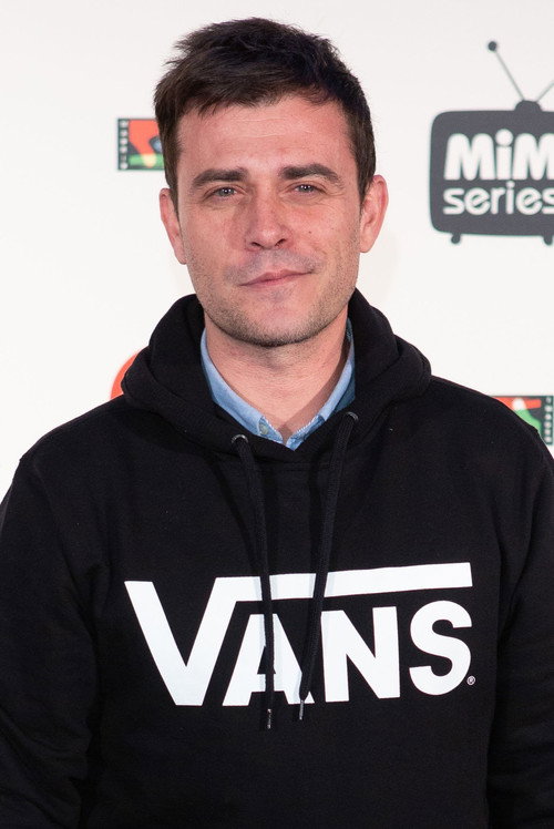 Peris Romano profile