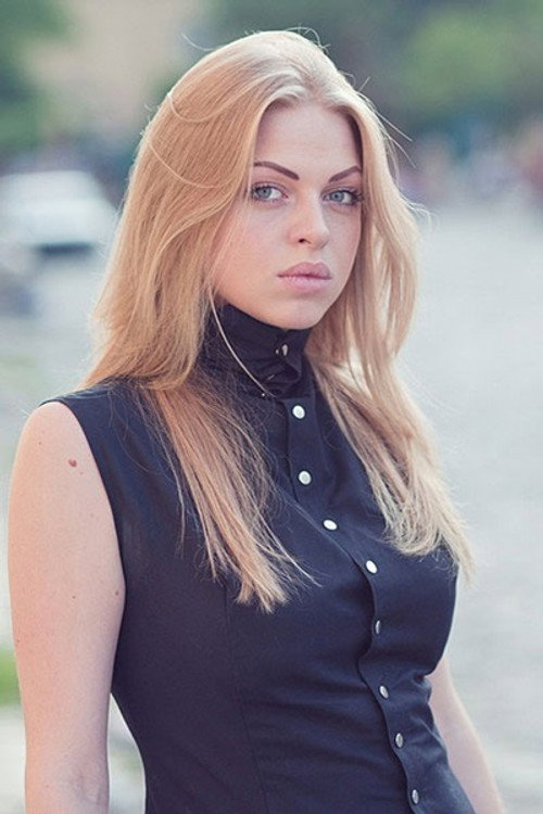 Photo of Yana Glushchenko, Acting