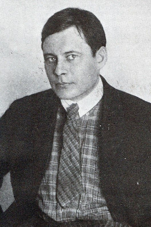 Photo of Maik Yohansen, Writing