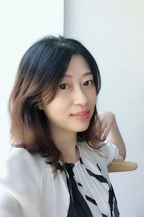 Photo of Huang Wei, Writing