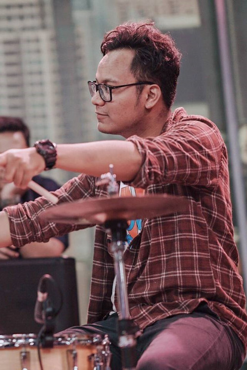 Tutus Thomson profile