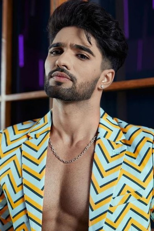 Zeeshan Khan profile