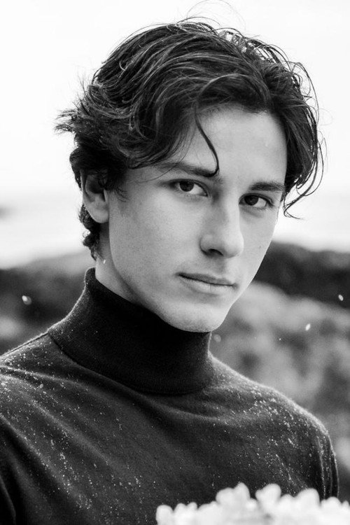 Photo of Alex Roper, Acting