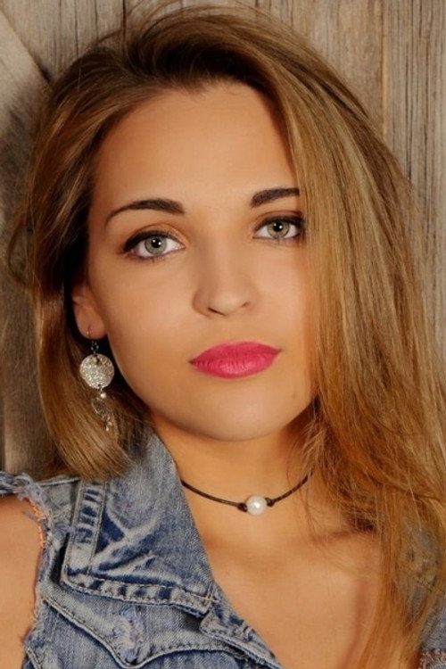 Photo of Kalei Lozano, Acting
