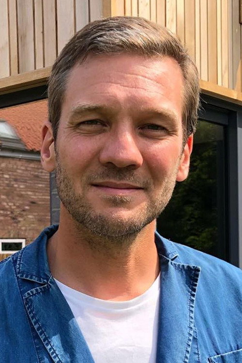 Photo of Charlie Luxton, Acting