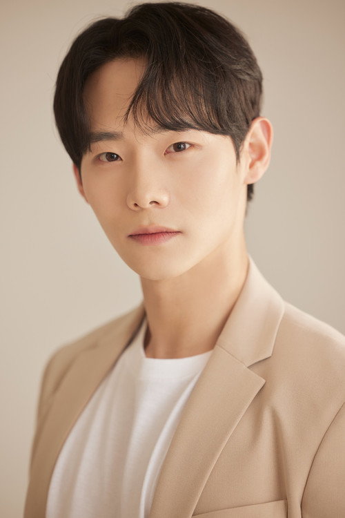 Photo of 최창욱, Acting