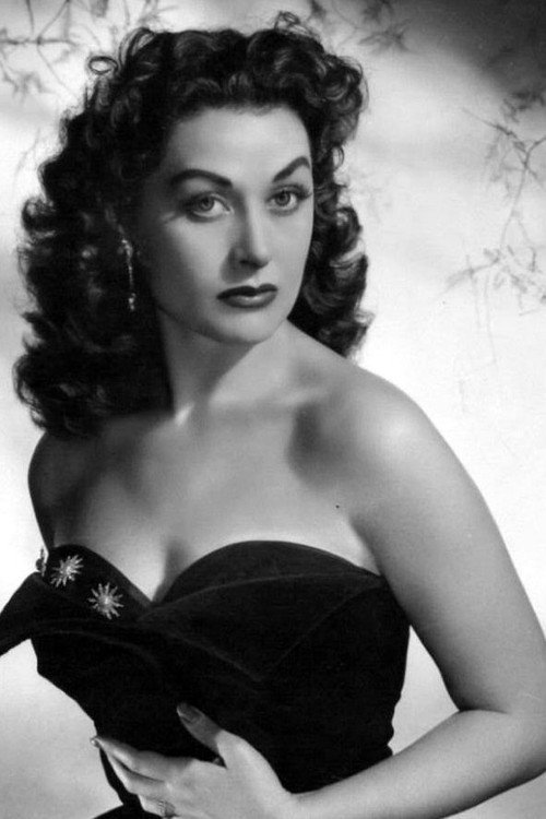 Photo of Laura Hidalgo, Acting