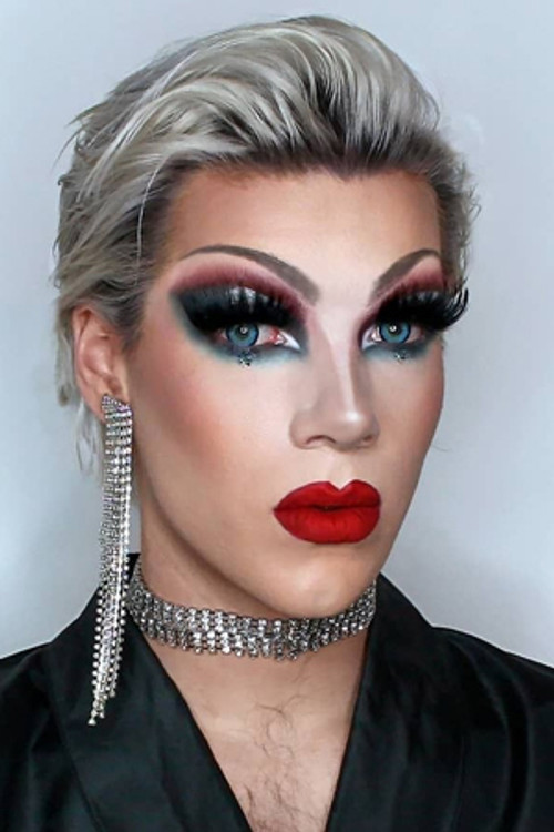 Susan from Grindr profile