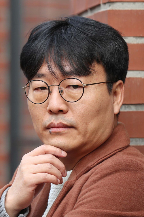 Photo of Kim Kyung-chan, Writing