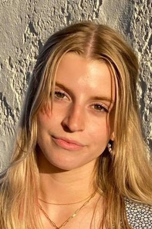 Nona Van Braeckel profile