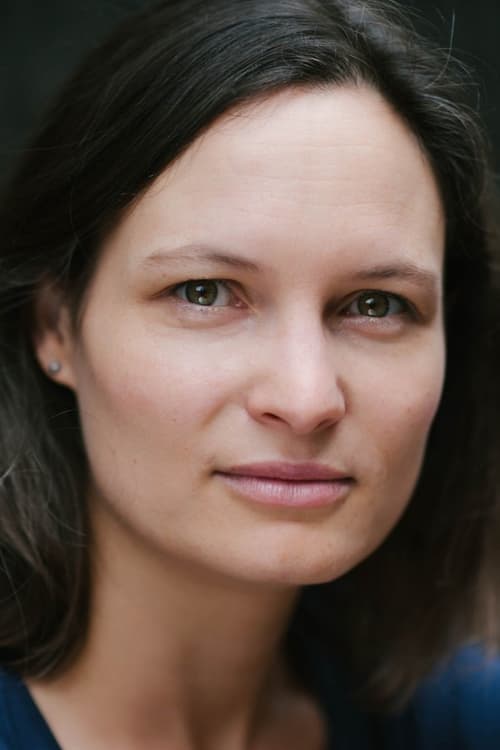 Photo of Chloe Schwank, Acting