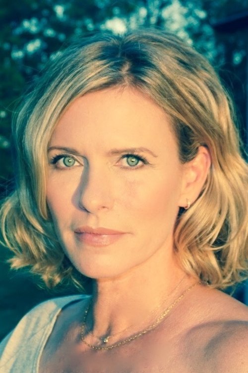 Photo of Noelle Evans, Acting