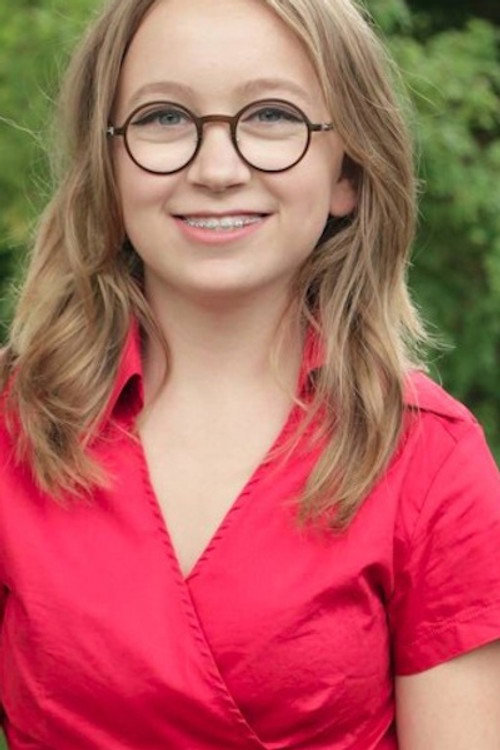 Photo of Emma Pi, Acting