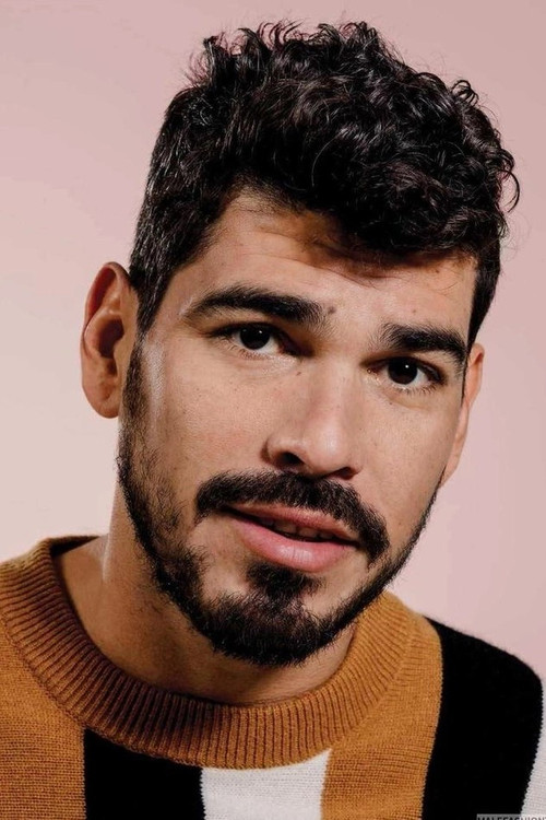 Raúl Castillo profile