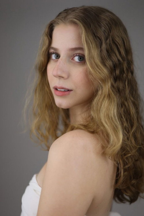 Photo of Vitória Araldi, Acting