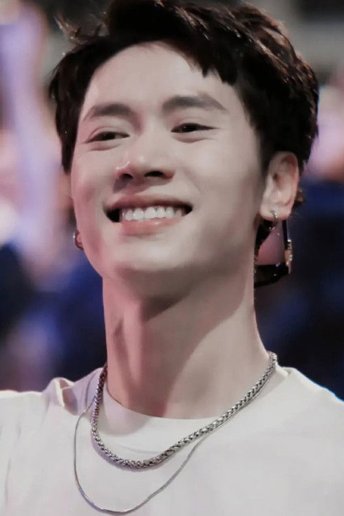 Lê Hoàng Long profile