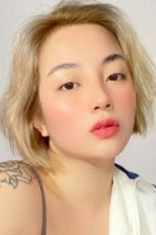 Photo of Maz Ezquivel, Acting