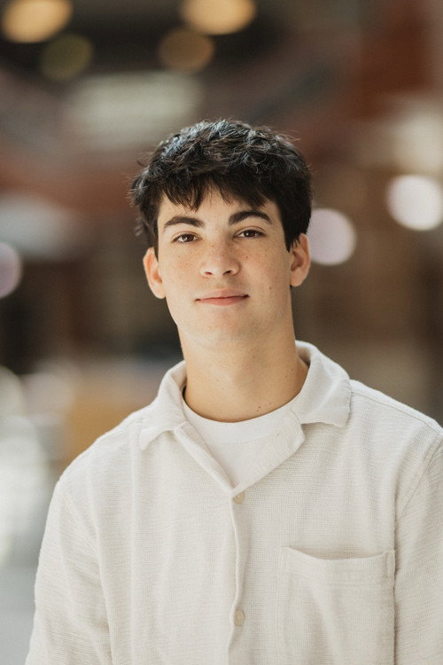 Photo of Quinn Mesnard, Camera